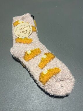 (NWT) Cozy Fuzzy Soft Socks